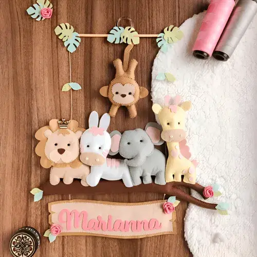 Exclusivo! Enfeite Porta Maternidade Safari Encantado
