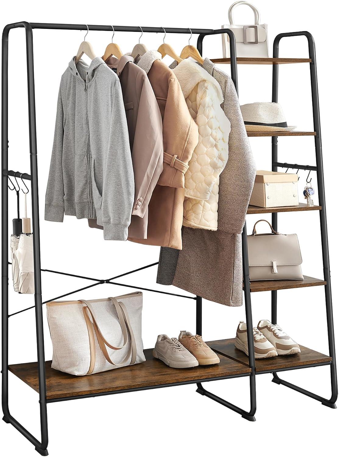 VASAGLE Cabideiro, Suporte para Roupas com Prateleira para Sapatos, Estante de Armazenamento de 5 Níveis, 6 Ganchos Laterais, para Quarto, Sala de Estar, Preto Fosco e Marrom Rústico BRRGR116B01
